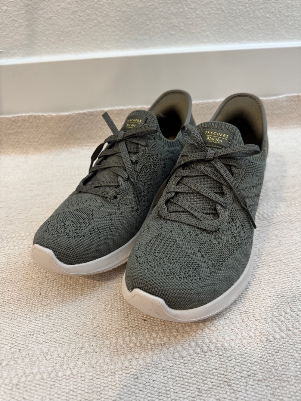 Skechers Martha Stewart Olive Green Ultra Flex 3.0 Sneakers Sz 8 NWT